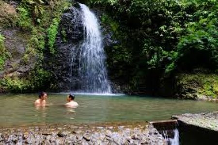 Saut gendarme waterfall